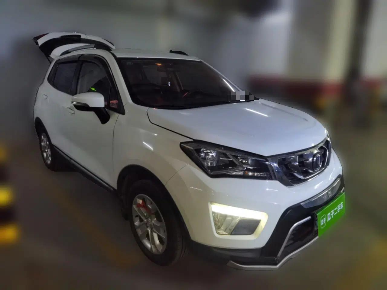 CHANGAN CS15 2016 1.5L Manual Fashion Edition — миниатюра 3
