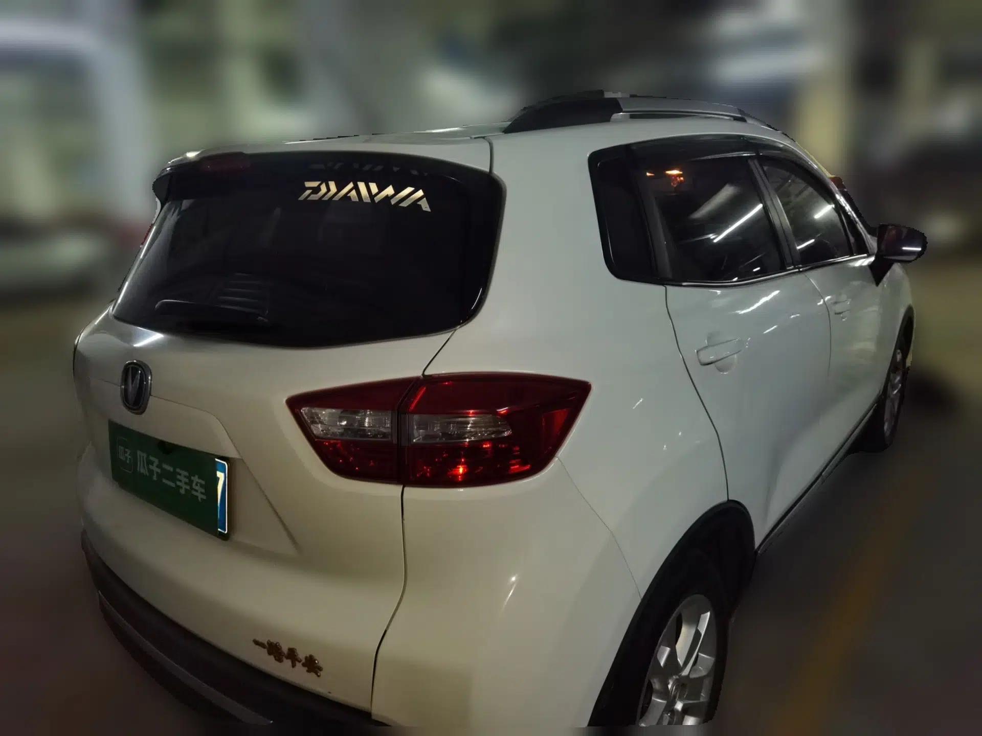 CHANGAN CS15 2016 1.5L Manual Fashion Edition — миниатюра 6
