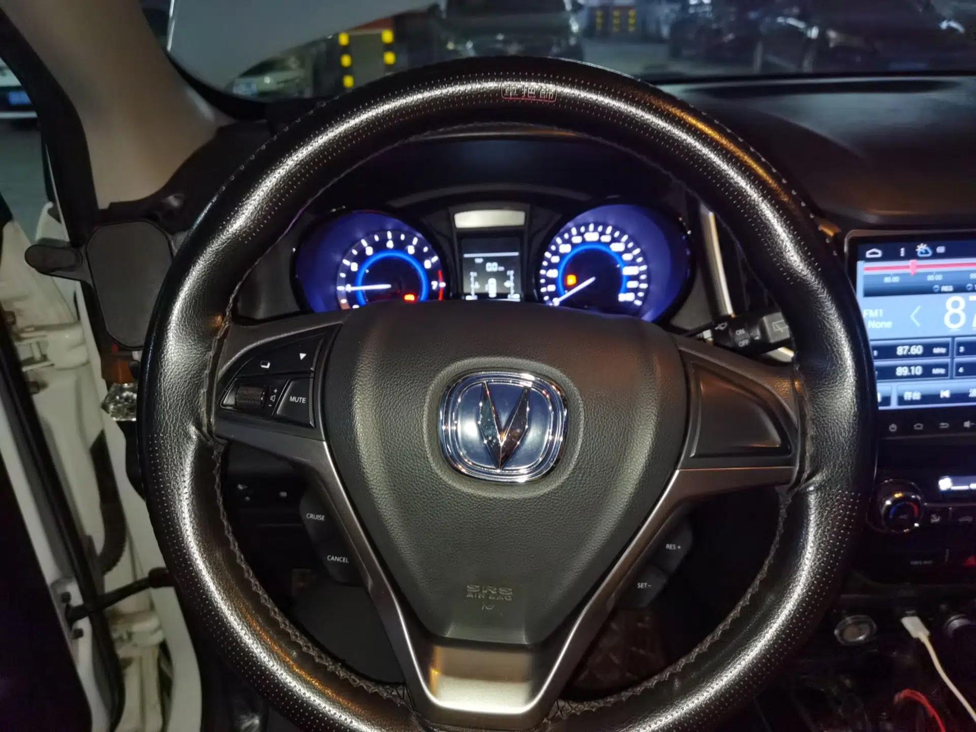 CHANGAN CS15 2016 1.5L Manual Fashion Edition — миниатюра 10