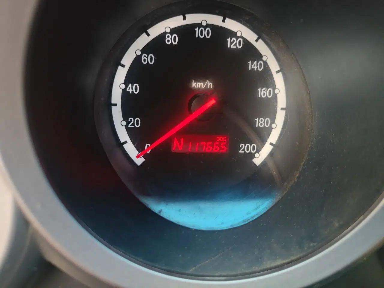 CHANGAN CX20 2011 1.3L Automatic Sport Edition — миниатюра 12