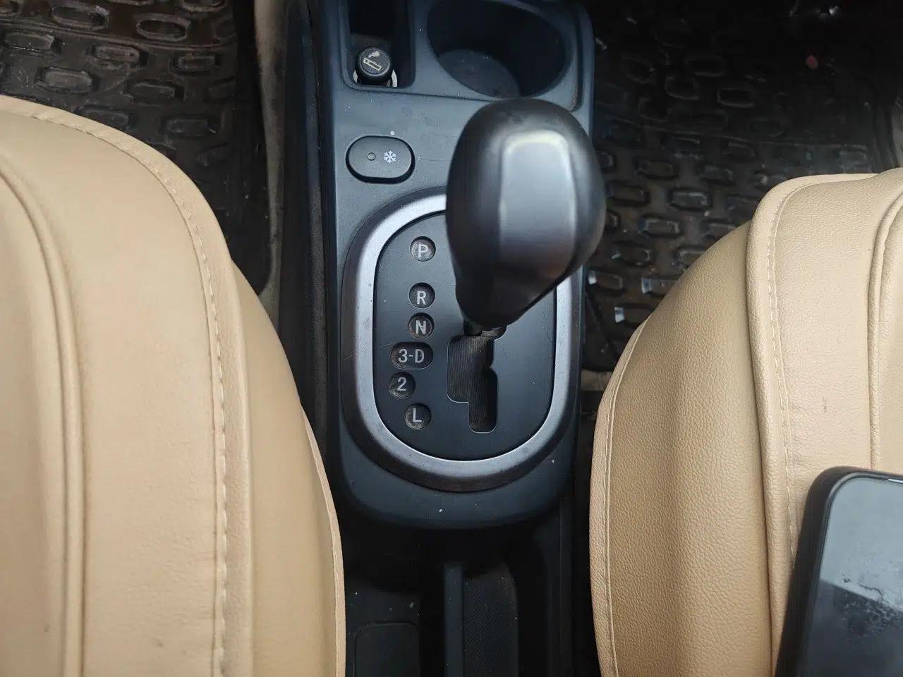 CHANGAN CX20 2011 1.3L Automatic Sport Edition — миниатюра 14