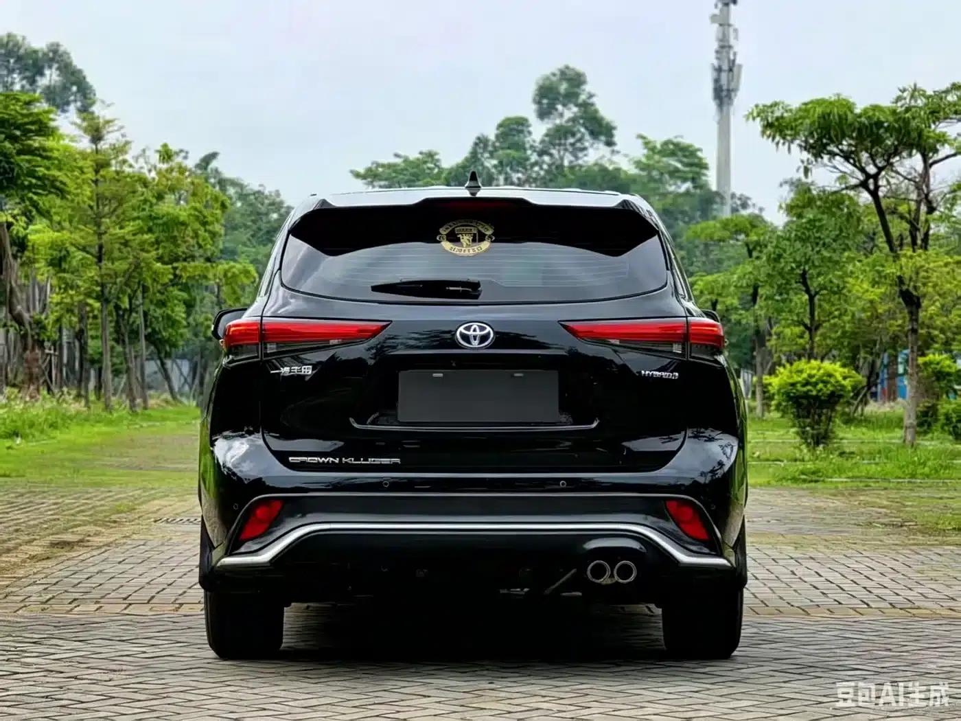 Crown Land Cruiser 2023 2.5L HEV 2WD Entry-level Edition (5-seater) — миниатюра 8
