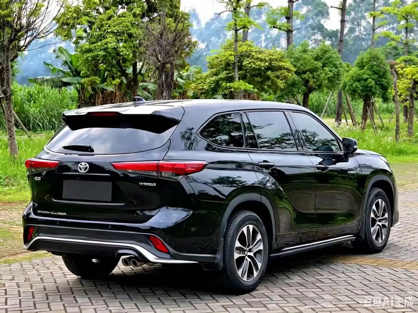 Crown Land Cruiser 2023 2.5L HEV 2WD Entry-level Edition (5-seater) — миниатюра 9