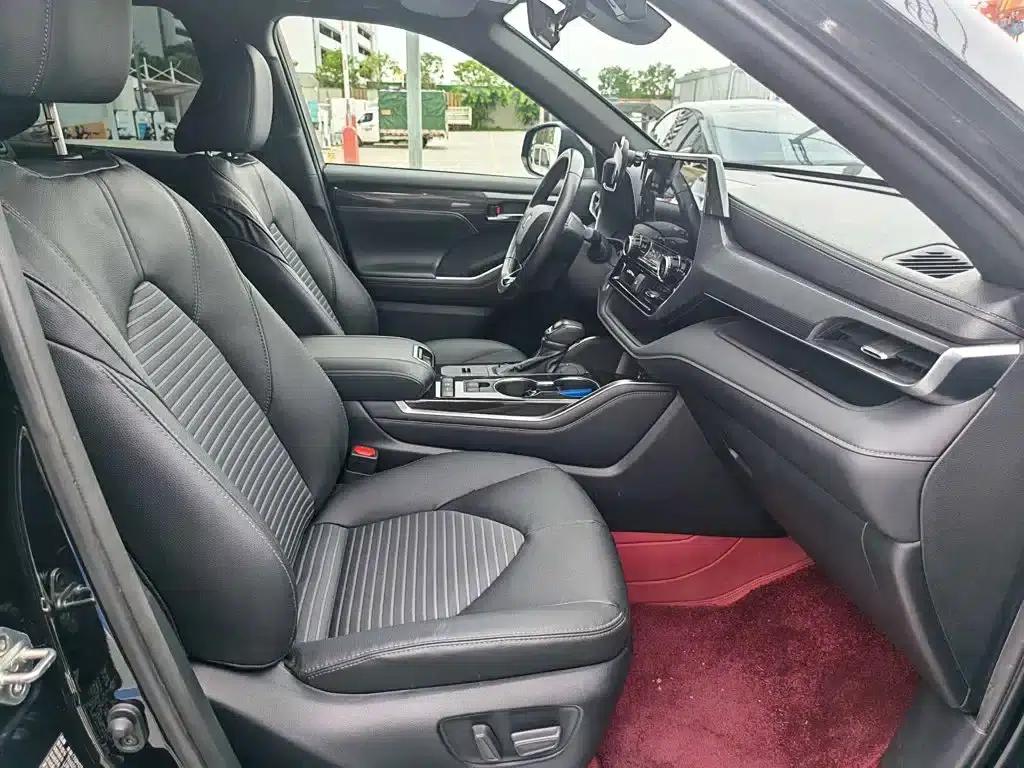 Crown Land Cruiser 2024 2.5L HEV 4WD Premium Edition — миниатюра 4