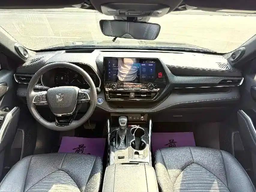 Crown Land Cruiser 2022 2.5L HEV 4WD Flagship Edition — миниатюра 5
