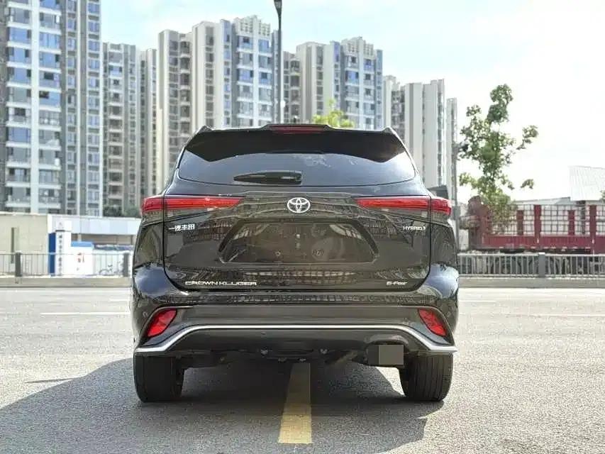Crown Land Cruiser 2022 2.5L HEV 4WD Flagship Edition — миниатюра 8