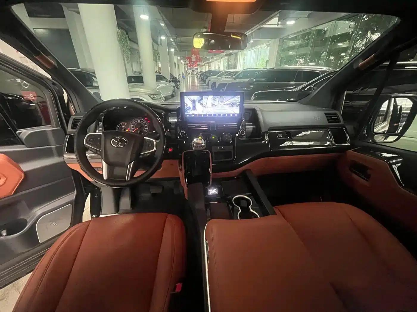 2024 HIACE 3.5L Extended Middle East Version — миниатюра 5