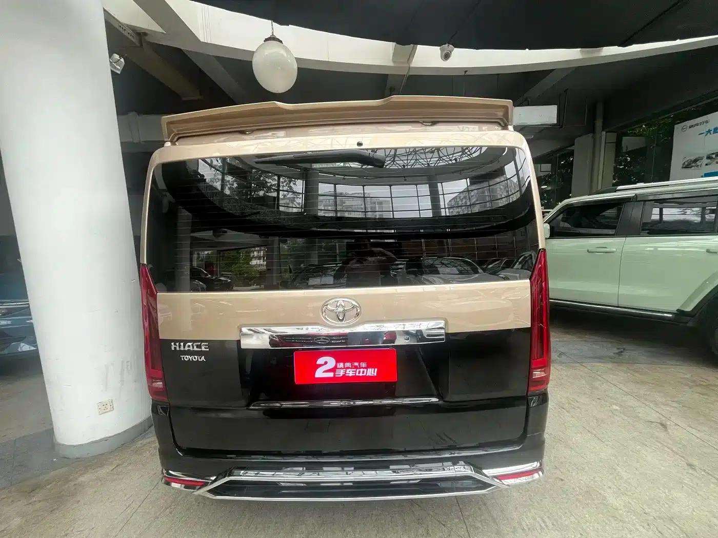 2024 HIACE 3.5L Extended Middle East Version — миниатюра 8