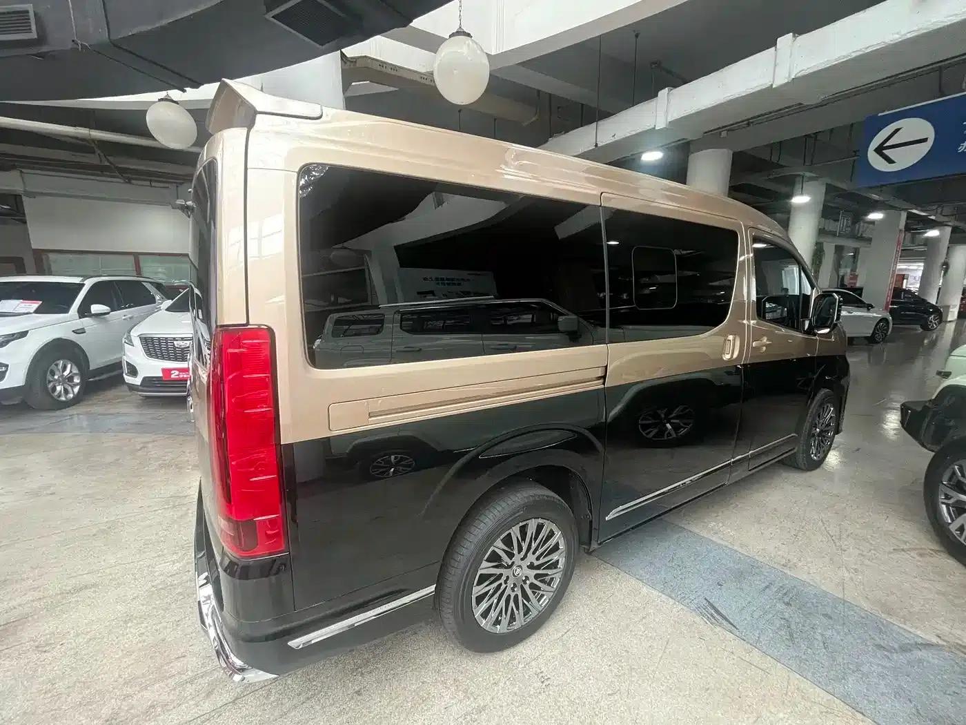 2024 HIACE 3.5L Extended Middle East Version — миниатюра 9