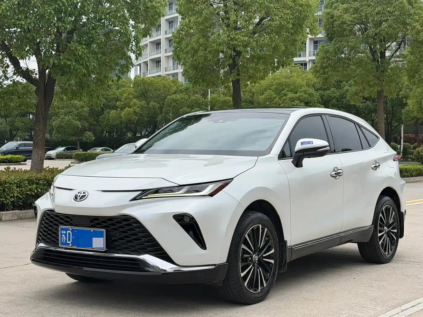 Venza 2022 2.0L CVT 2WD Premium Edition — миниатюра 2