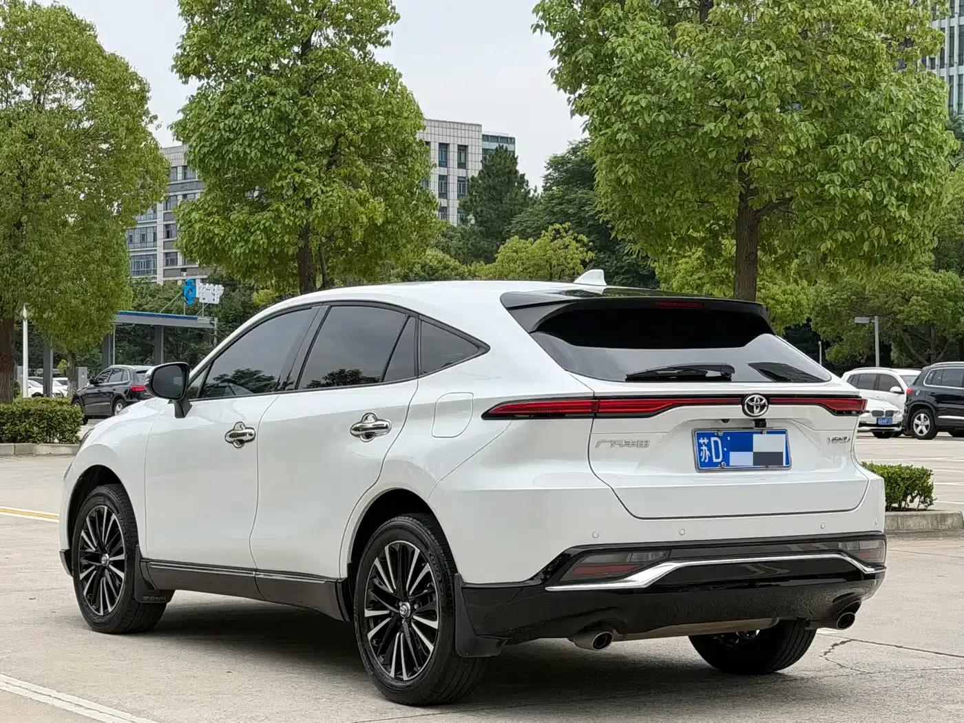 Venza 2022 2.0L CVT 2WD Premium Edition — миниатюра 5
