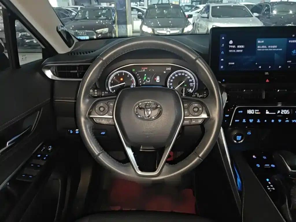 Venza 2022 2.0L CVT 2WD Premium Edition — миниатюра 11