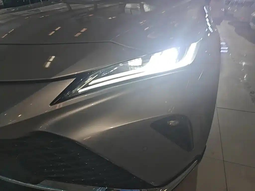 Venza 2022 2.0L CVT 2WD Premium Edition — миниатюра 24
