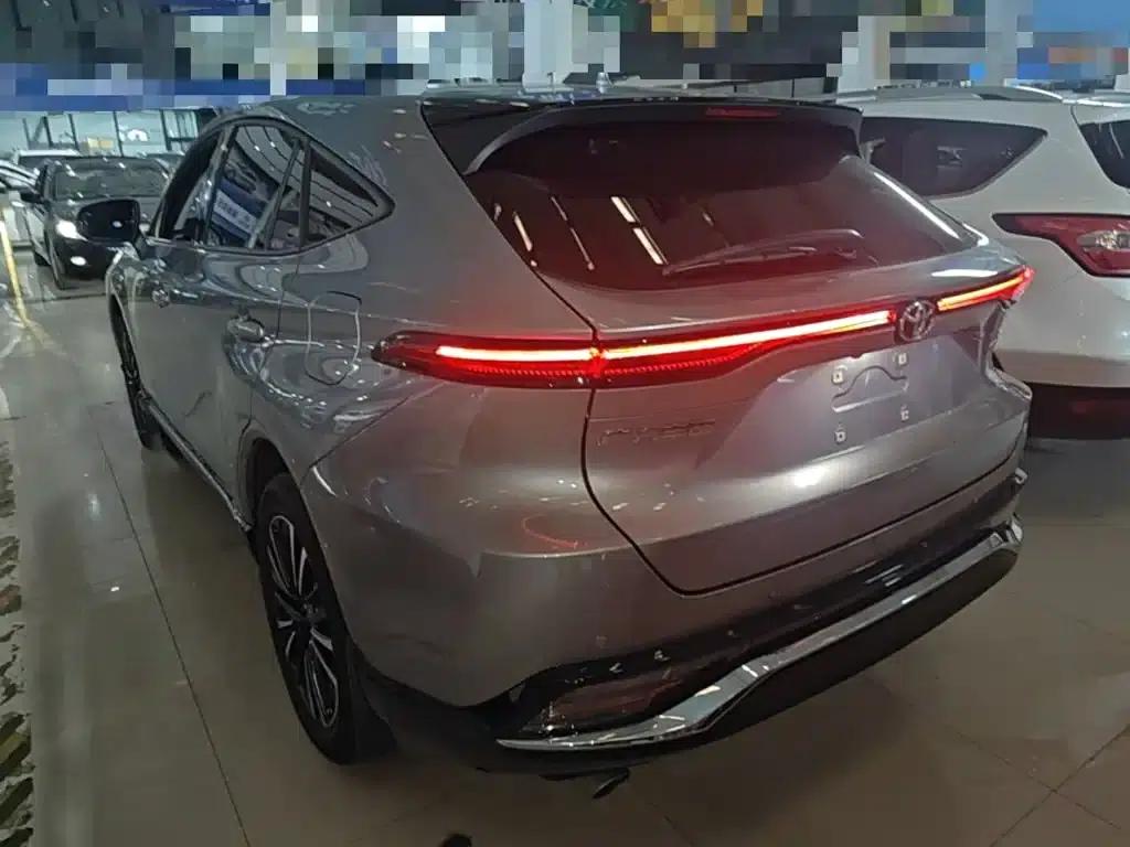 Venza 2022 2.0L CVT 2WD Premium Edition — миниатюра 5