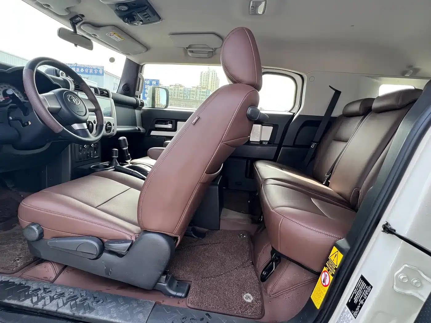 2024 FJ Cruiser 4.0L Middle East Edition — миниатюра 5
