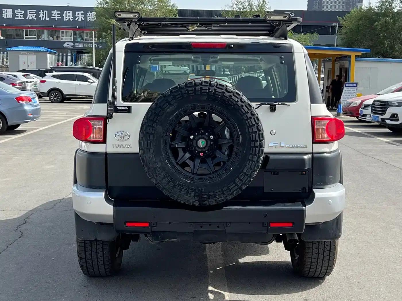 2024 FJ Cruiser 4.0L Middle East Edition — миниатюра 8