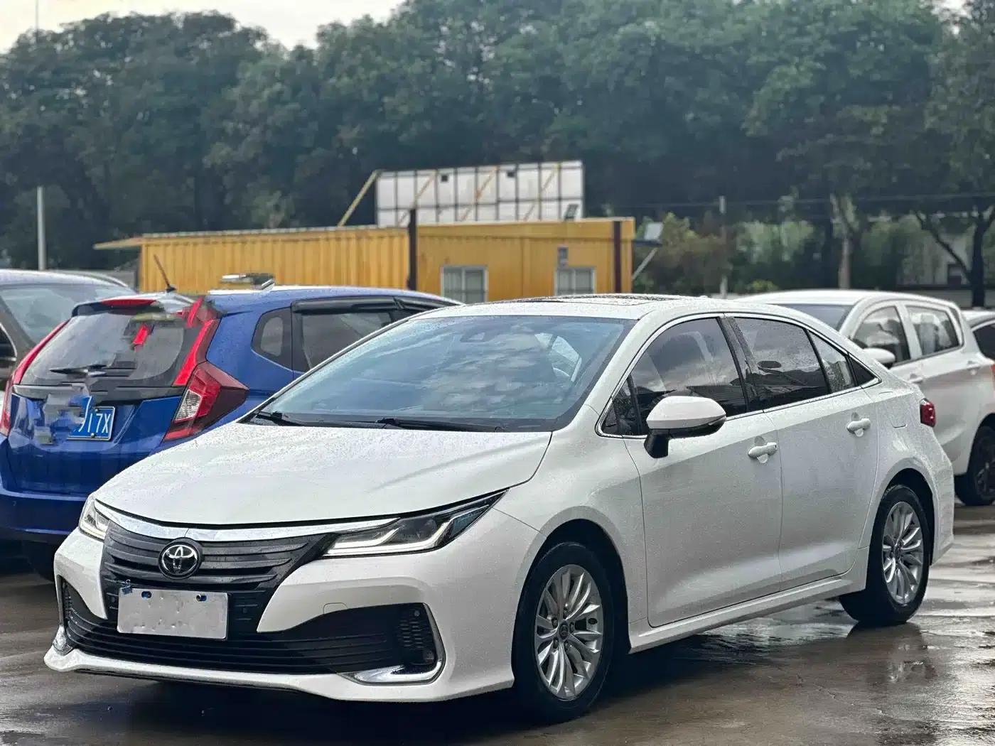 2022 Toyota Avalon 2.0L Elite Edition — миниатюра 1