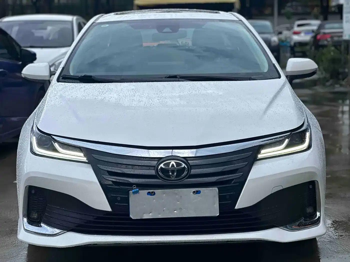 2022 Toyota Avalon 2.0L Elite Edition — миниатюра 2