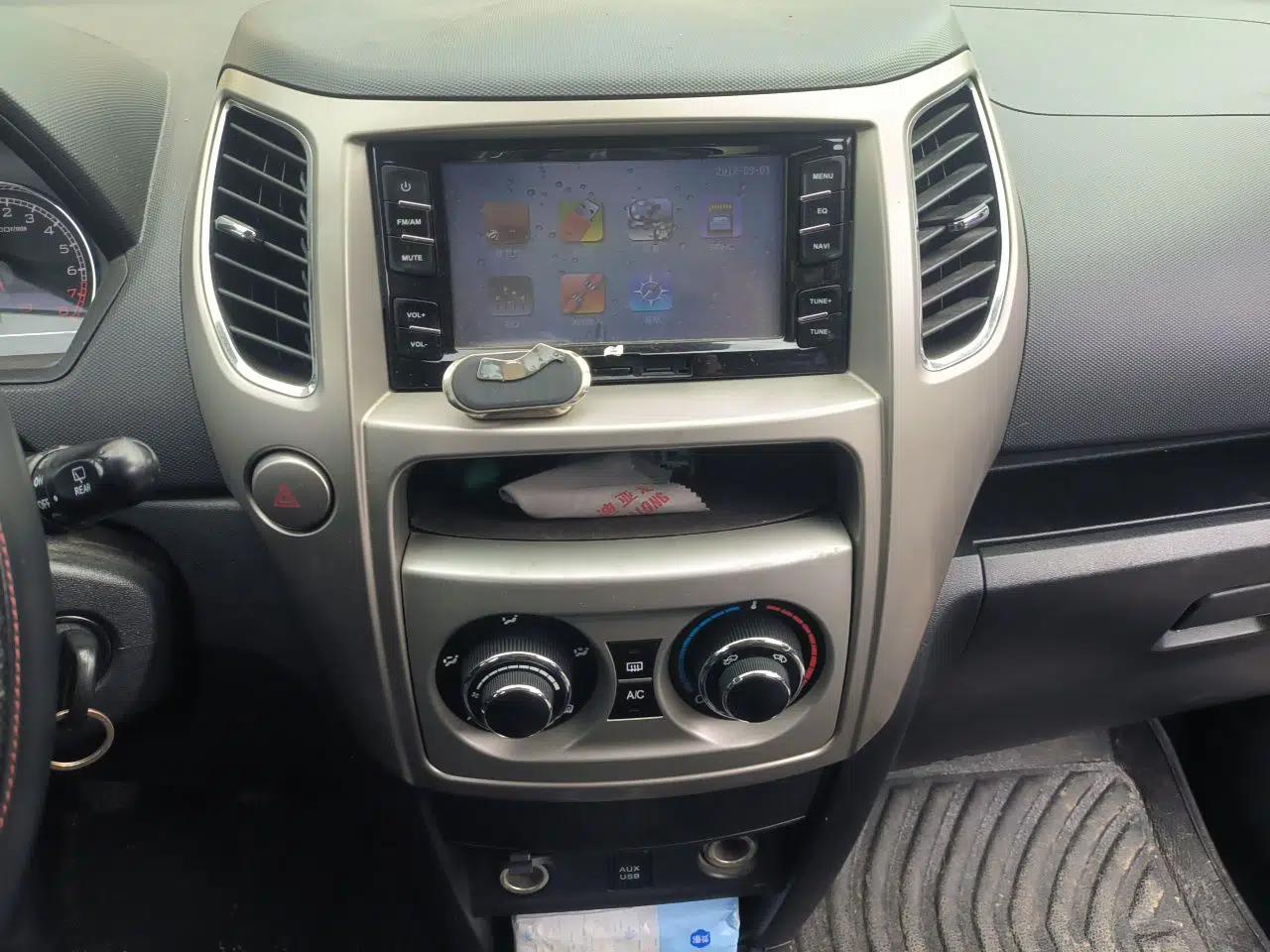 Great Wall M4 2012 1.5L Manual Luxury Version — миниатюра 13
