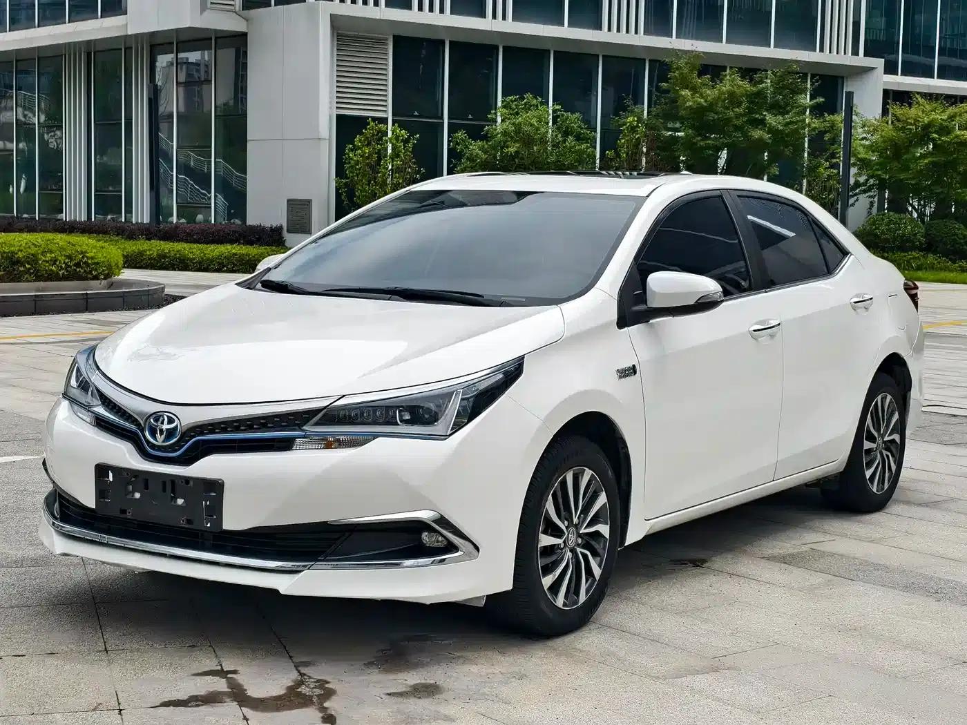 Corolla Hybrid E+ 2019 1.8L E-CVT Leading Edition — миниатюра 1
