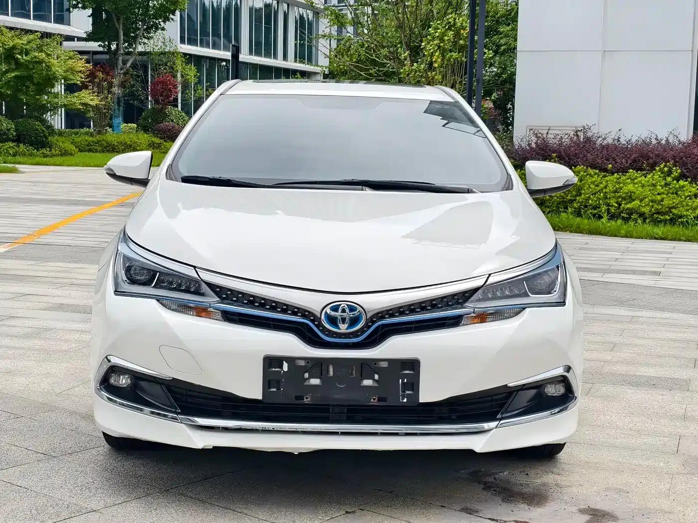Corolla Hybrid E+ 2019 1.8L E-CVT Leading Edition — миниатюра 2
