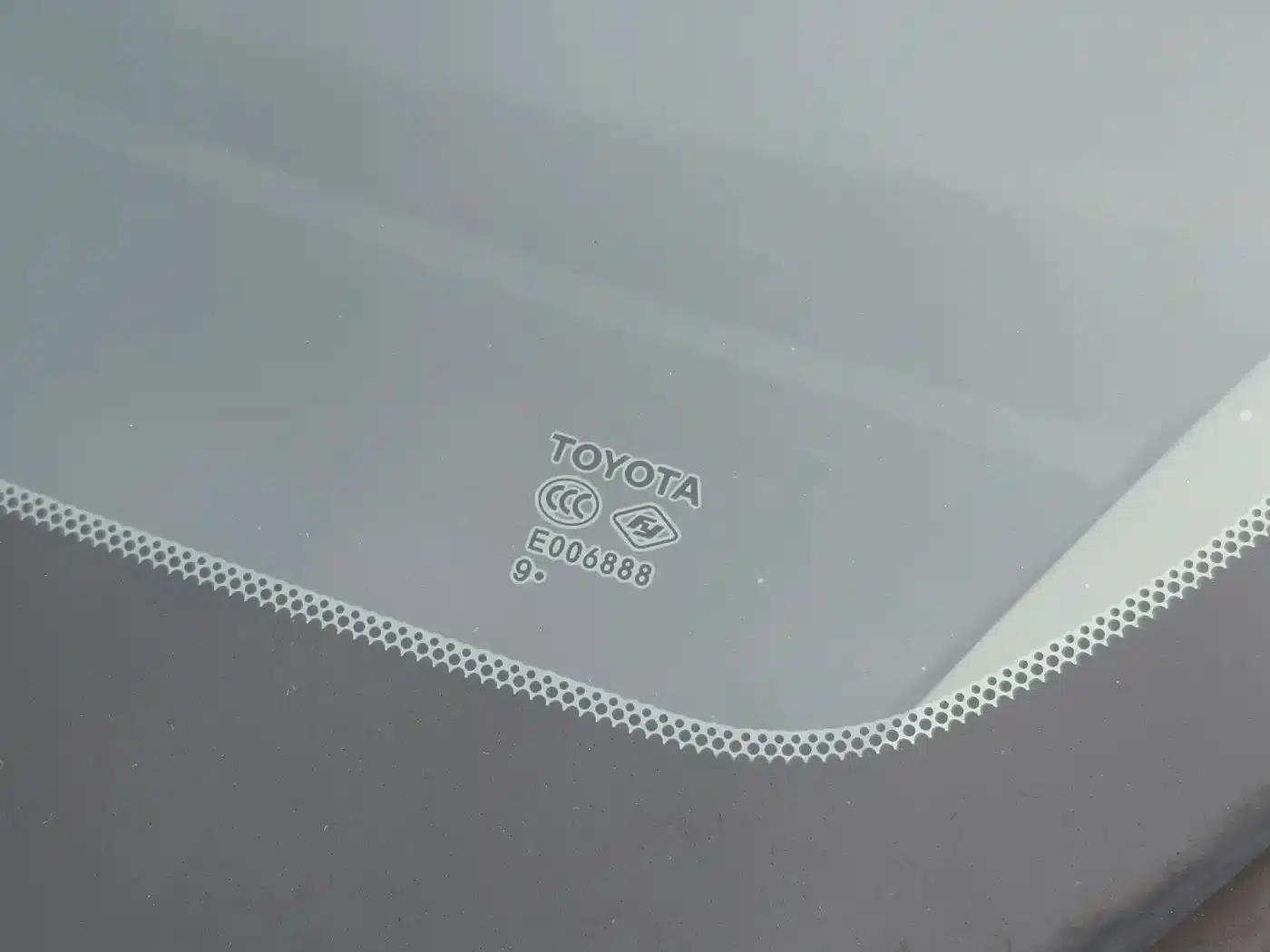 Corolla Hybrid E+ 2019 1.8L E-CVT Leading Edition — миниатюра 12