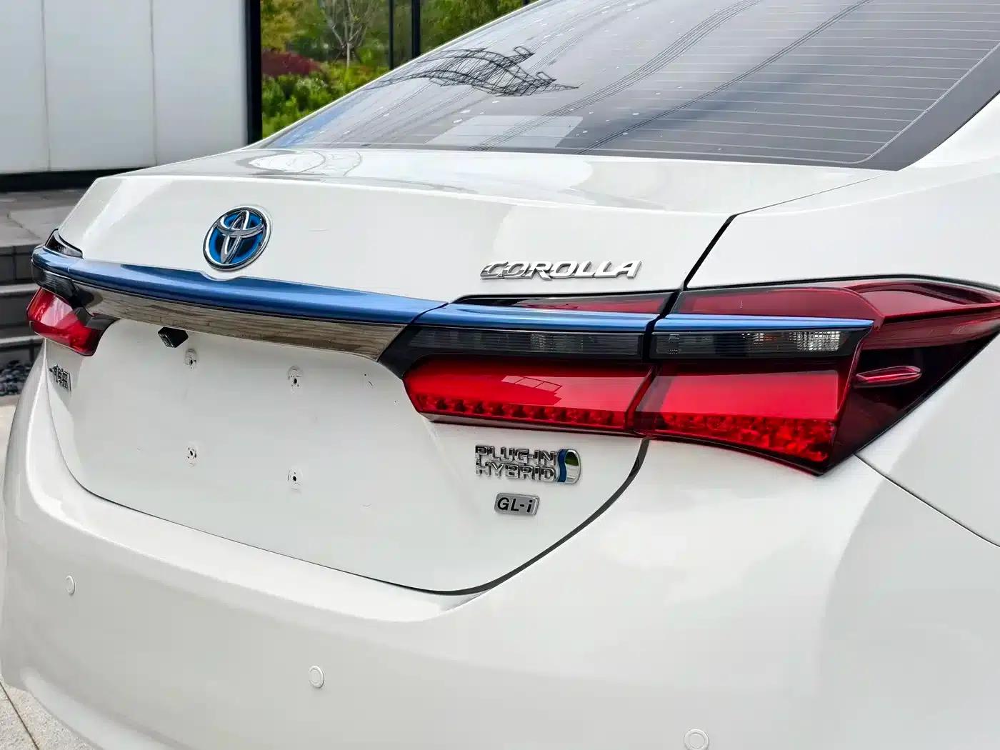 Corolla Hybrid E+ 2019 1.8L E-CVT Leading Edition — миниатюра 14