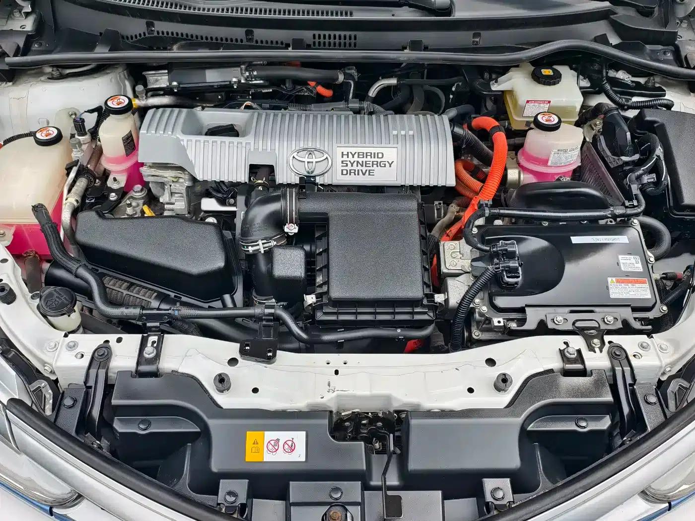 Corolla Hybrid E+ 2019 1.8L E-CVT Leading Edition — миниатюра 15
