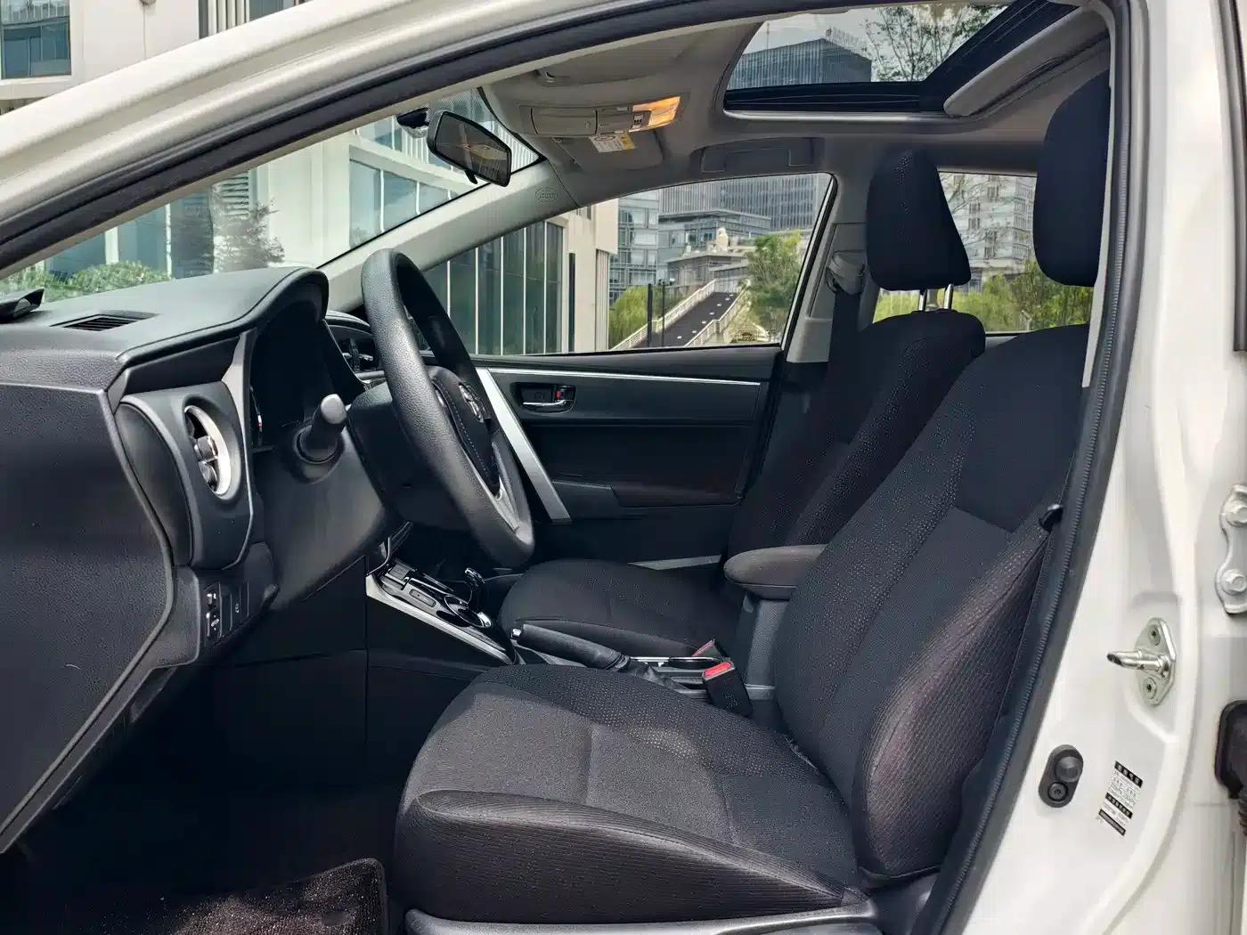 Corolla Hybrid E+ 2019 1.8L E-CVT Leading Edition — миниатюра 20