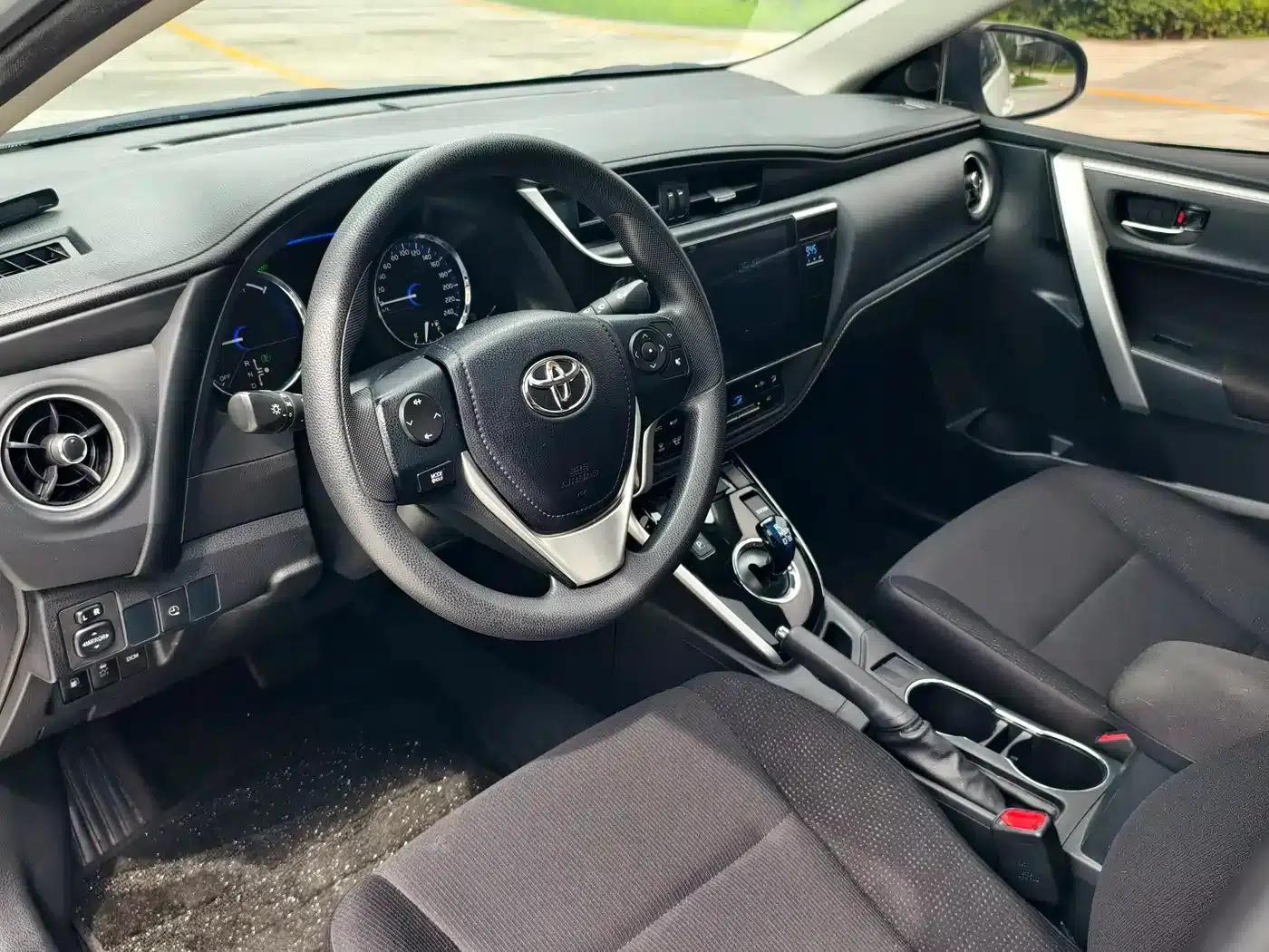 Corolla Hybrid E+ 2019 1.8L E-CVT Leading Edition — миниатюра 21