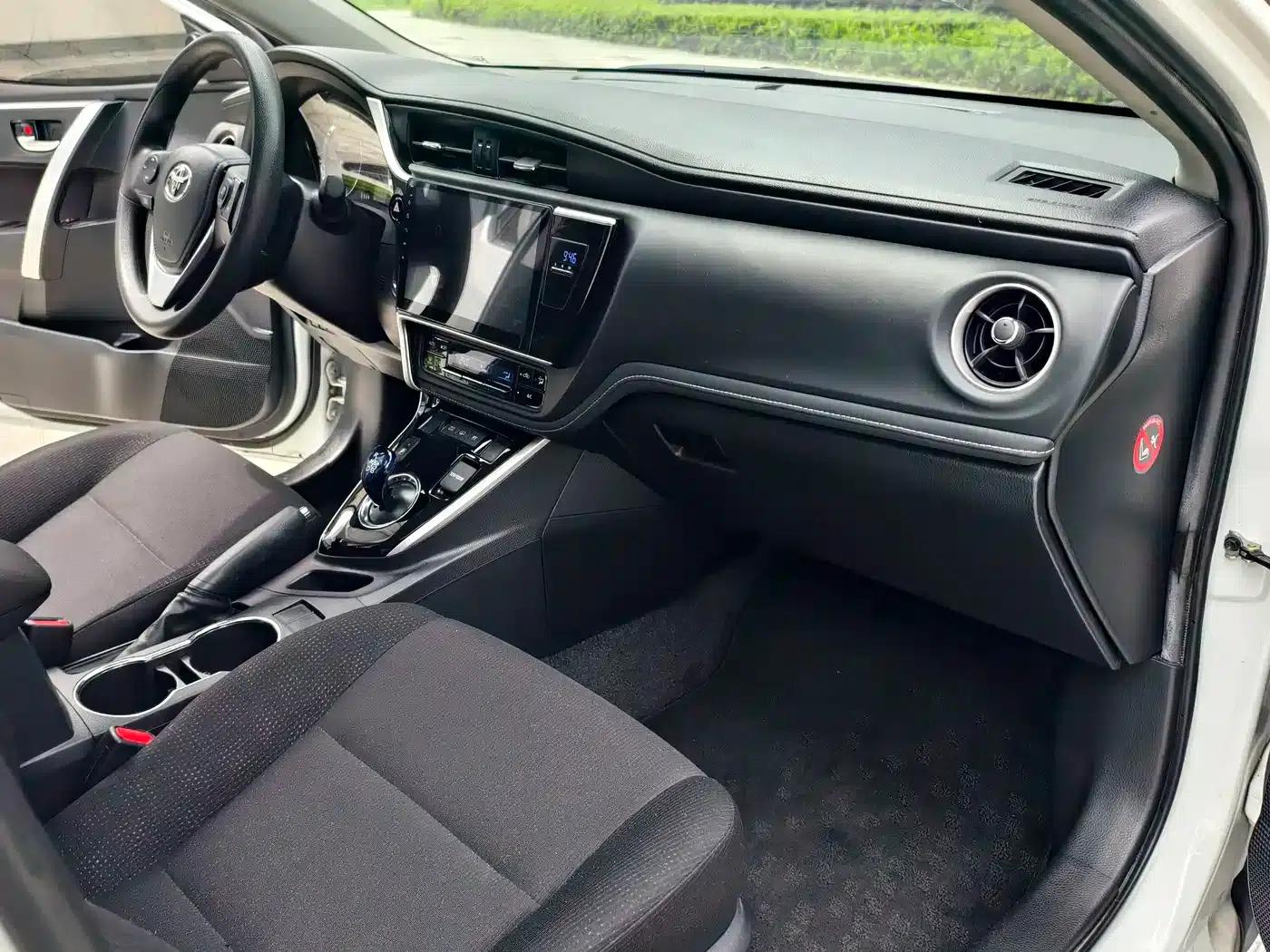 Corolla Hybrid E+ 2019 1.8L E-CVT Leading Edition — миниатюра 26
