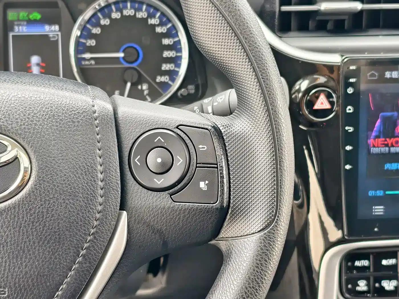 Corolla Hybrid E+ 2019 1.8L E-CVT Leading Edition — миниатюра 39