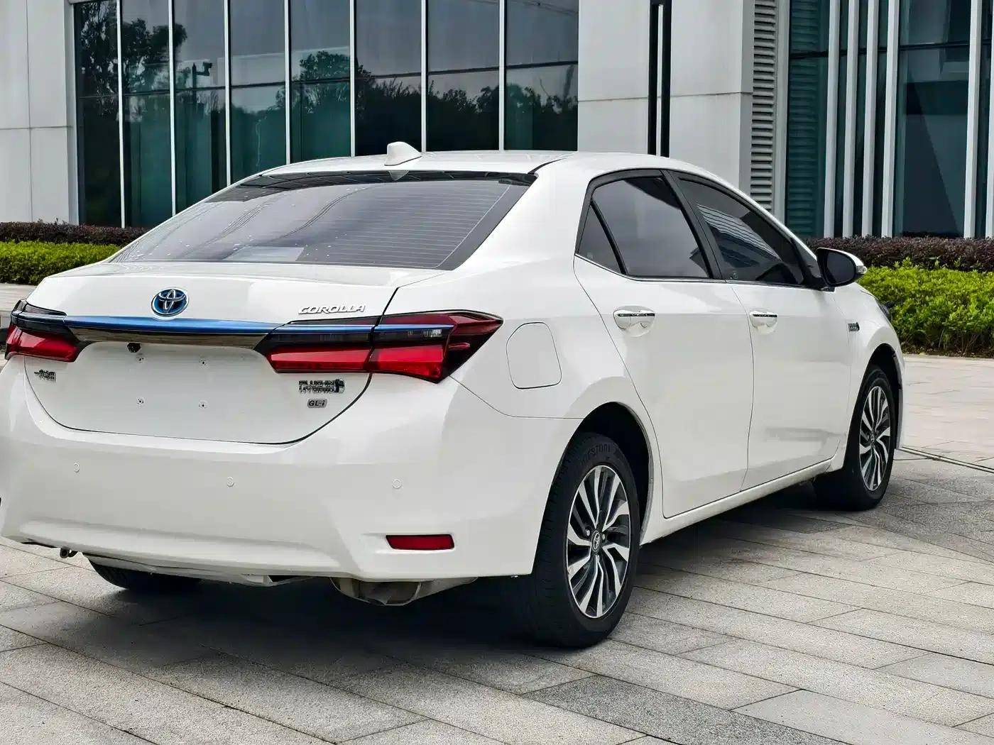 Corolla Hybrid E+ 2019 1.8L E-CVT Leading Edition — миниатюра 5