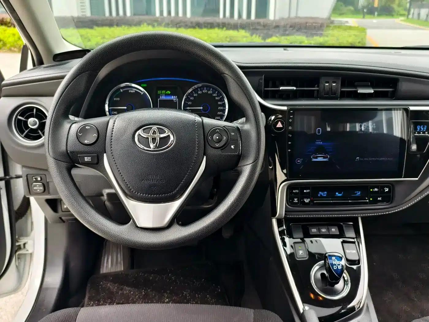 Corolla Hybrid E+ 2019 1.8L E-CVT Leading Edition — миниатюра 46