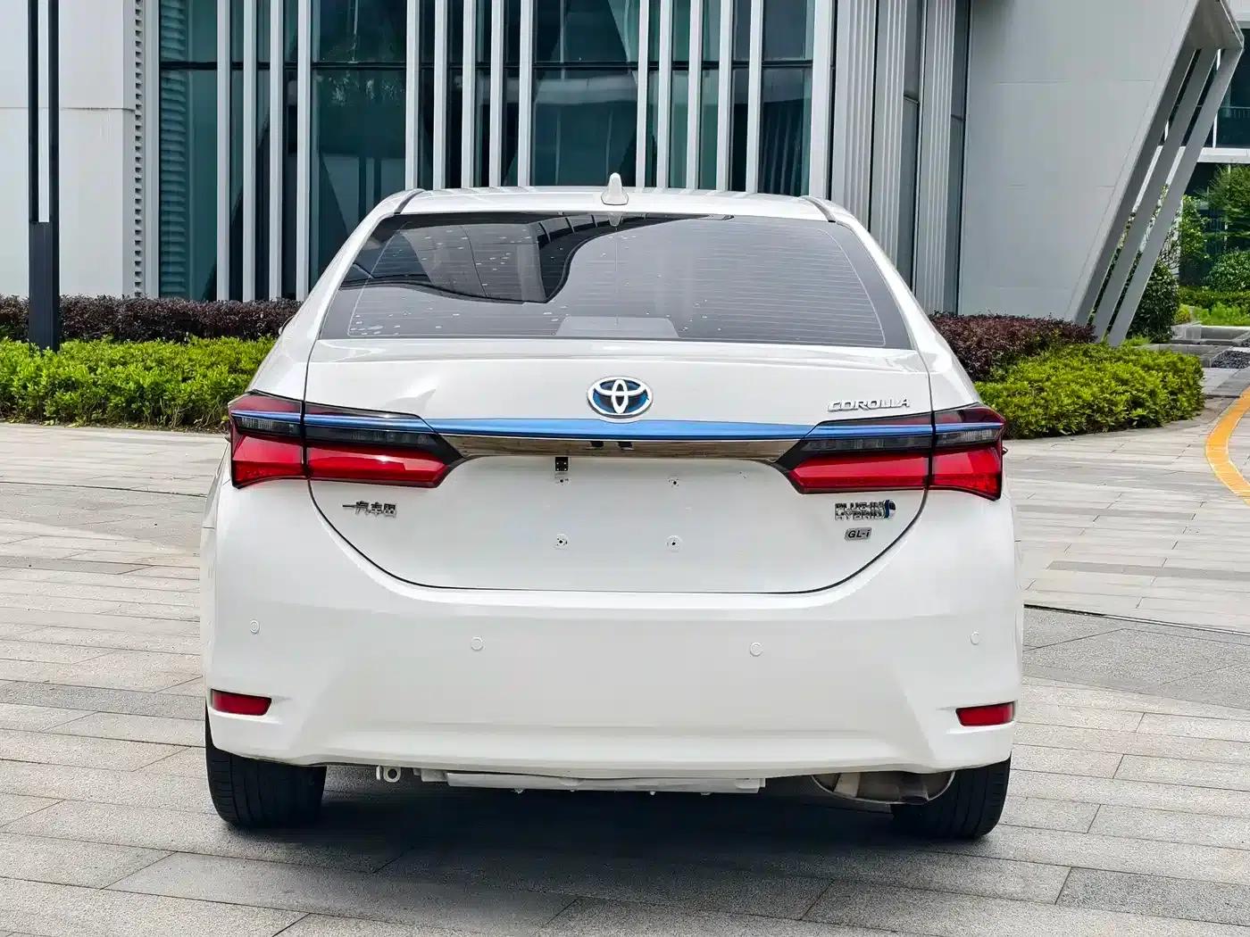 Corolla Hybrid E+ 2019 1.8L E-CVT Leading Edition — миниатюра 6