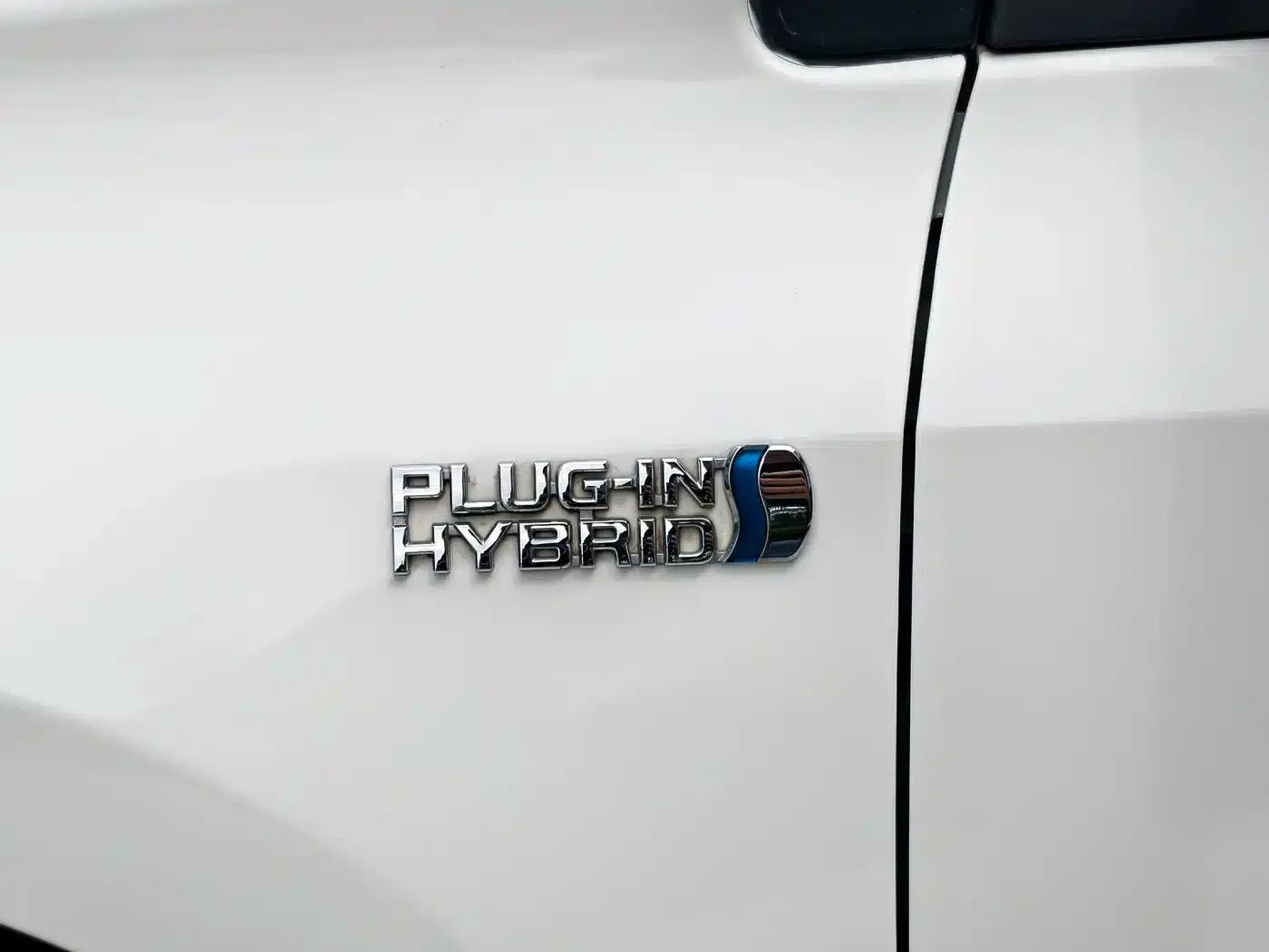 Corolla Hybrid E+ 2019 1.8L E-CVT Leading Edition — миниатюра 9