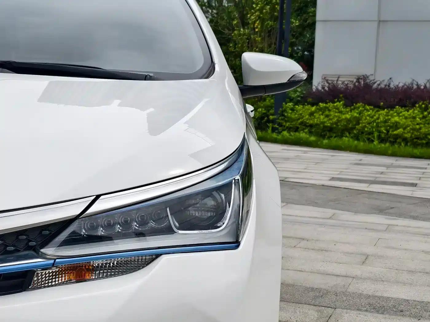 Corolla Hybrid E+ 2019 1.8L E-CVT Leading Edition — миниатюра 10