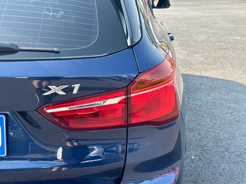 BMW X1 2016 sDrive18Li Luxury — миниатюра 11