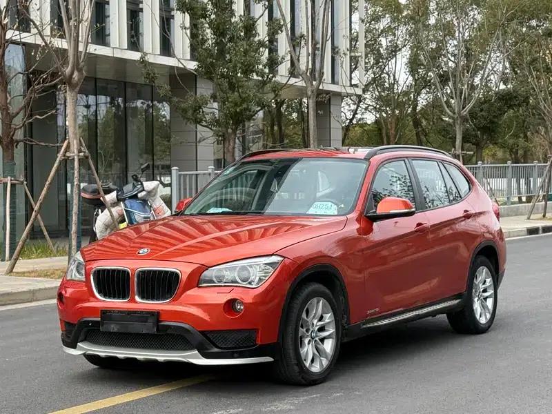 BMW X1 2015 sDrive18i Fashion Upgrade Edition — миниатюра 1