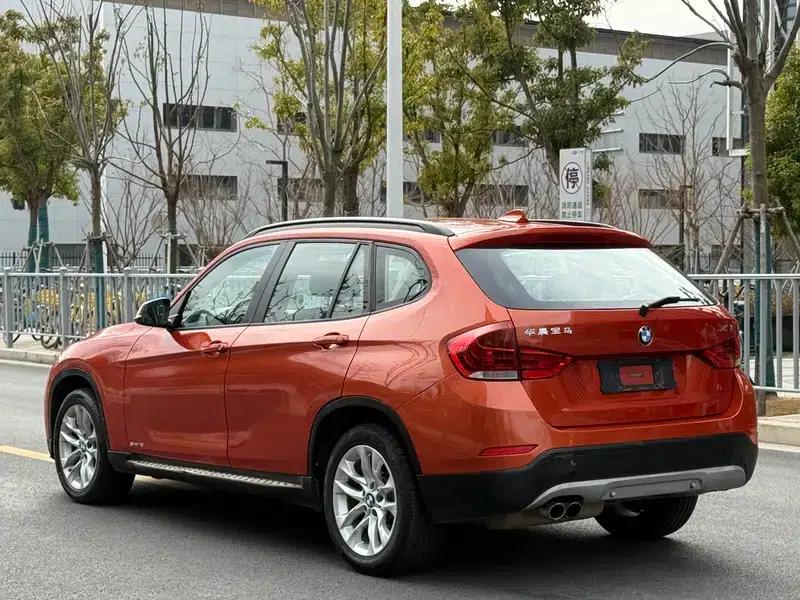 BMW X1 2015 sDrive18i Fashion Upgrade Edition — миниатюра 4