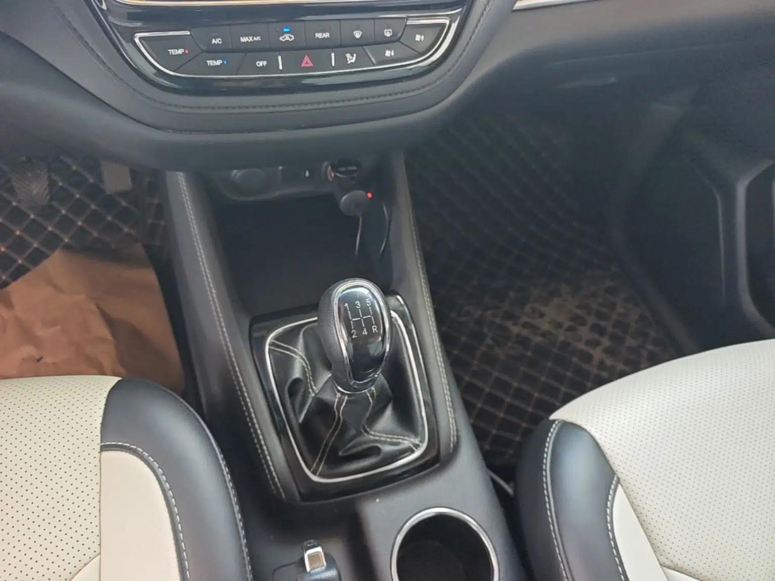 CHANGAN OSHAN A800 2019 1.6L Manual Luxury Model China VI Standard — миниатюра 16