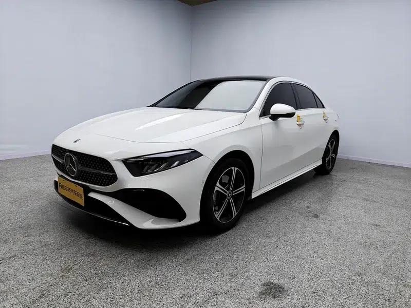 Mercedes-Benz A-Class 2024 Facelift A 200 L Fashion Edition — миниатюра 1