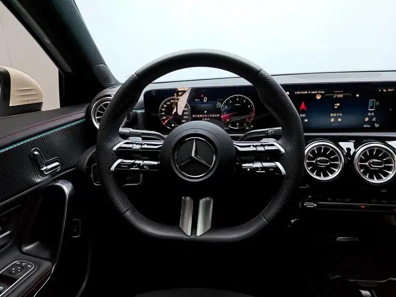 Mercedes-Benz A-Class 2024 Facelift A 200 L Fashion Edition — миниатюра 16