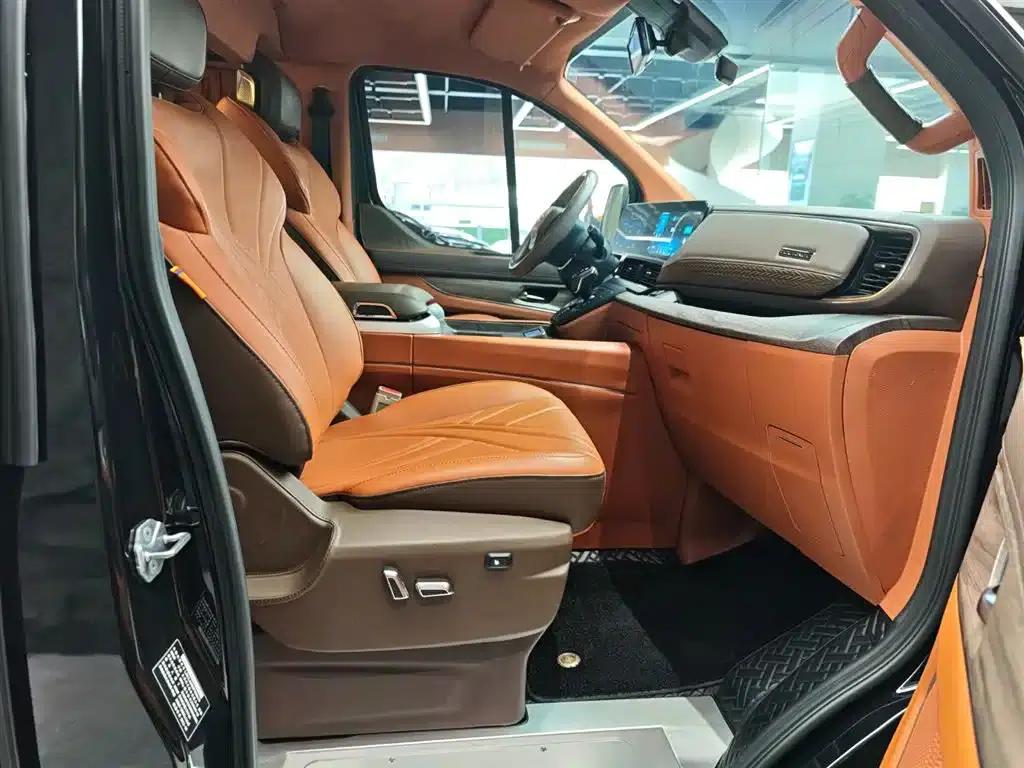 Tourneo 2024 2.0T Automatic Premium Plus Edition — миниатюра 11