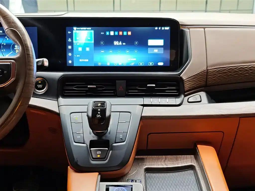 Tourneo 2024 2.0T Automatic Premium Plus Edition — миниатюра 15