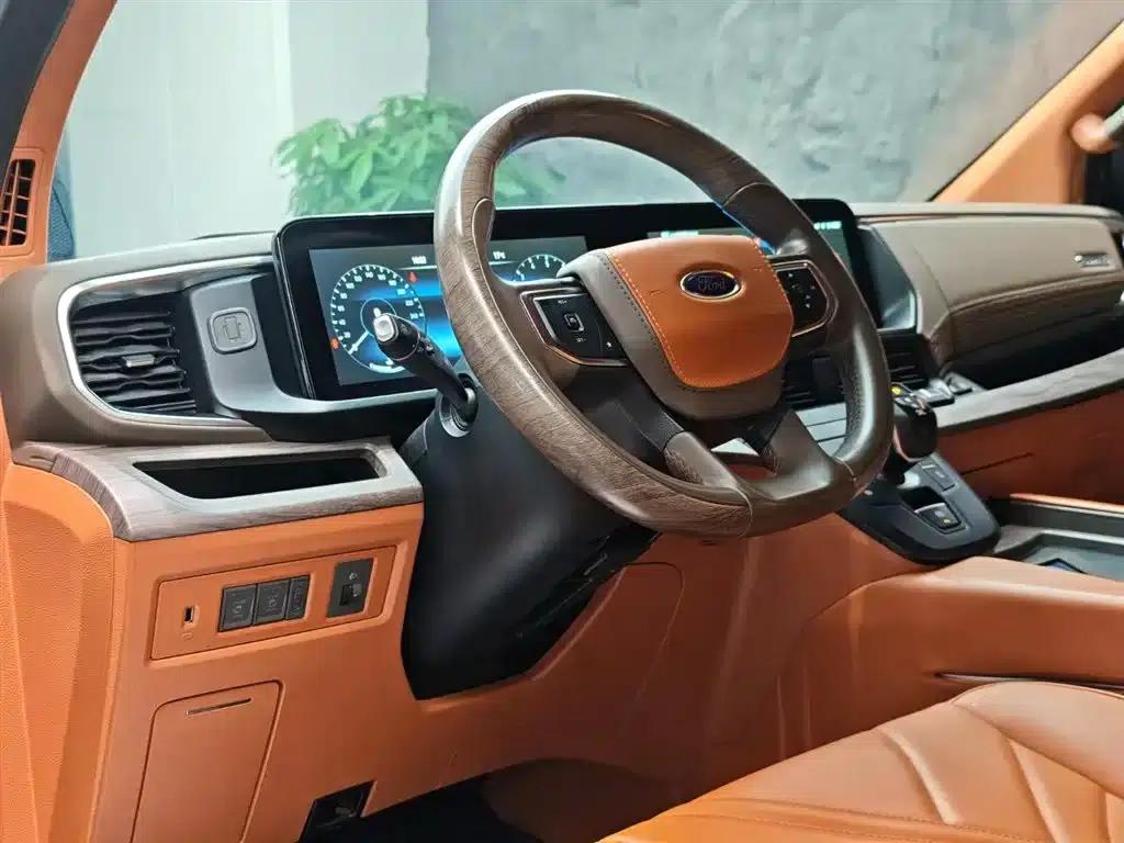 Tourneo 2024 2.0T Automatic Premium Plus Edition — миниатюра 7