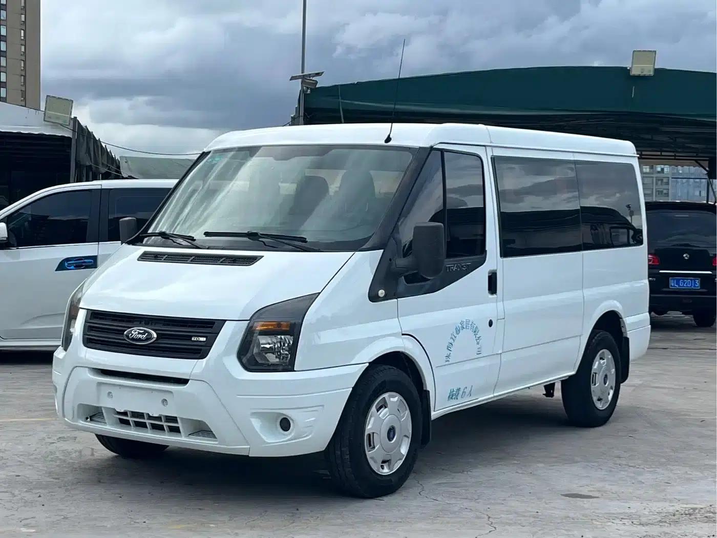 New Generation Ford Transit 2013 2.4T Diesel Luxury Short Wheelbase Mid-Low Roof (National III Emission Standard) — миниатюра 1