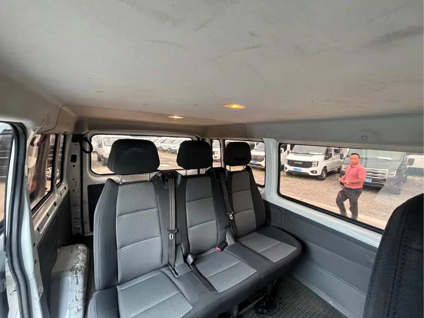 New Generation Ford Transit 2013 2.4T Diesel Luxury Short Wheelbase Mid-Low Roof (National III Emission Standard) — миниатюра 11