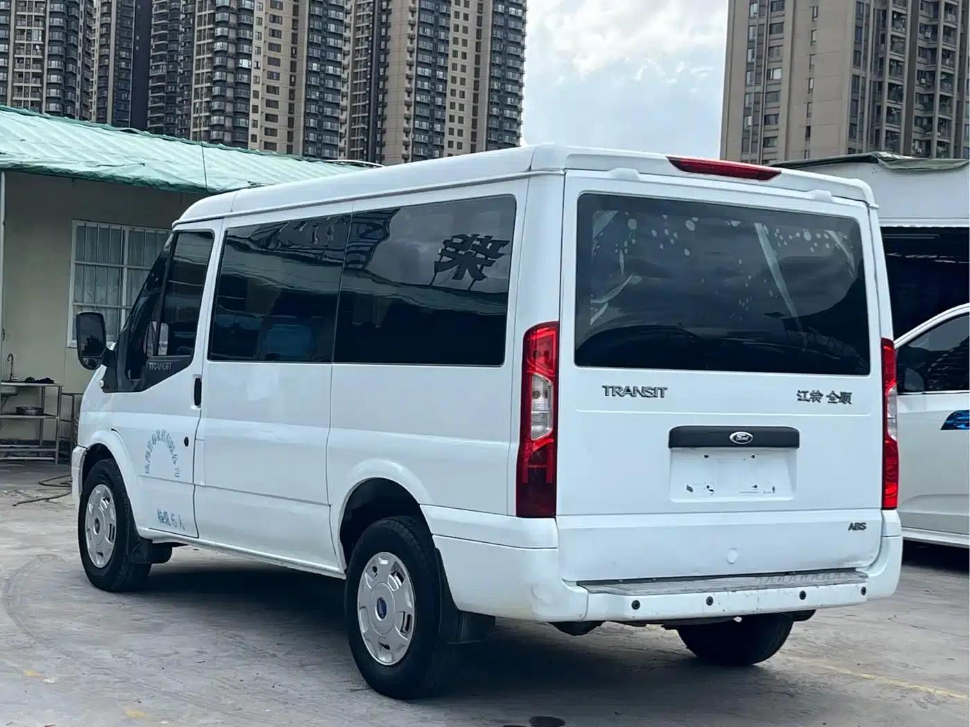 New Generation Ford Transit 2013 2.4T Diesel Luxury Short Wheelbase Mid-Low Roof (National III Emission Standard) — миниатюра 5
