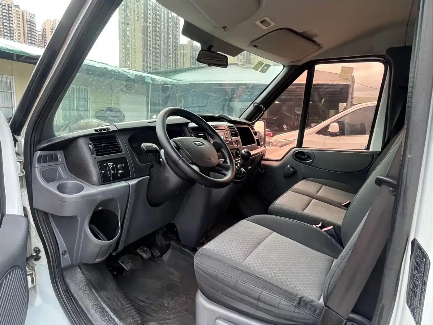 New Generation Ford Transit 2013 2.4T Diesel Luxury Short Wheelbase Mid-Low Roof (National III Emission Standard) — миниатюра 7